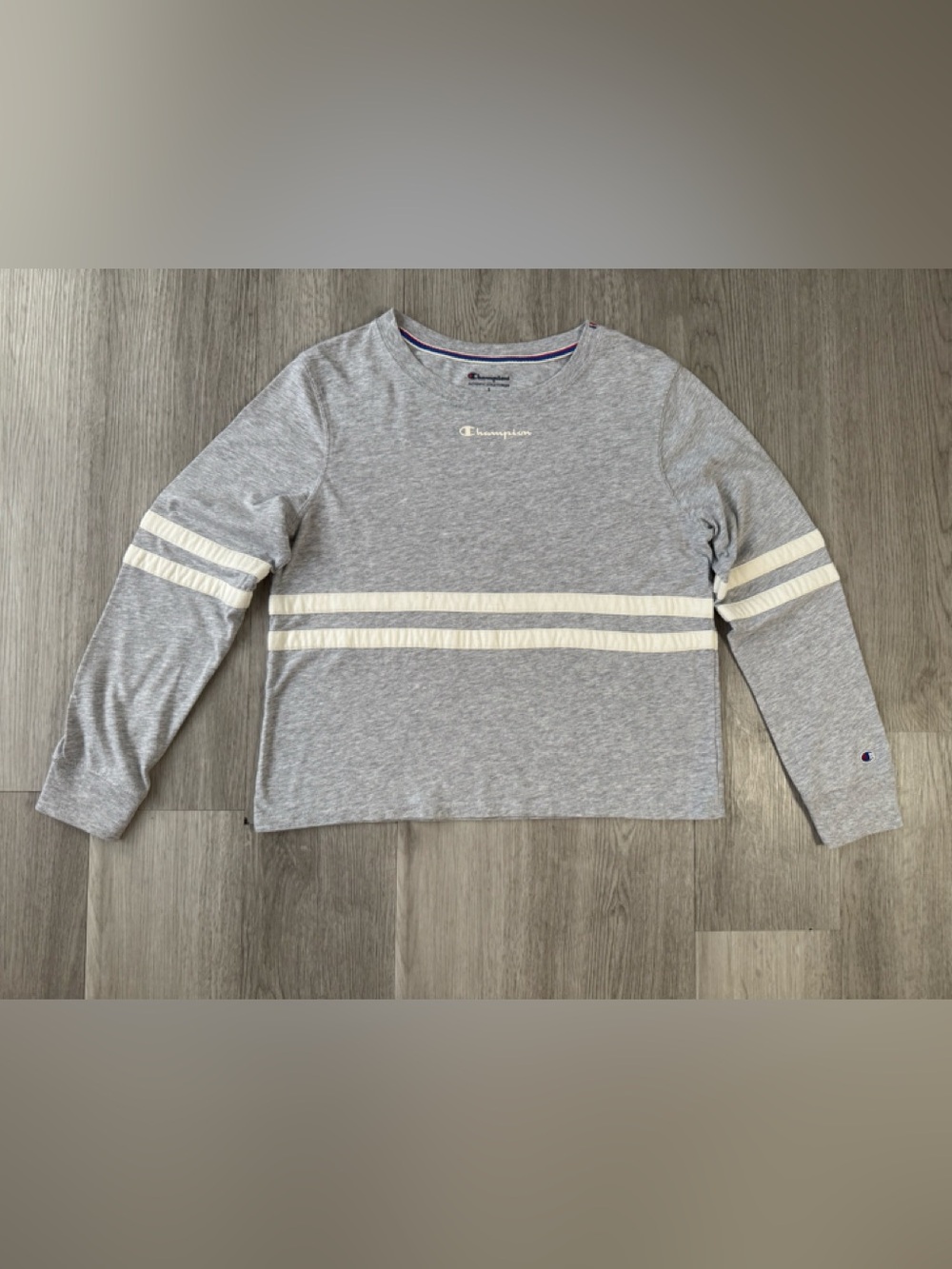Champion Athleticwear Womens Gray Stripe Cropped Crew Neck Long Sleeve Tee S.